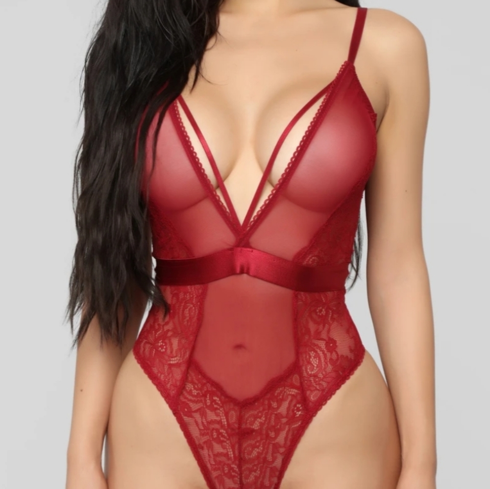 ⭕️5/$25⭕️ New! Fashion Nova Lace Mesh Teddy Bodysuit - Picture 3 of 14